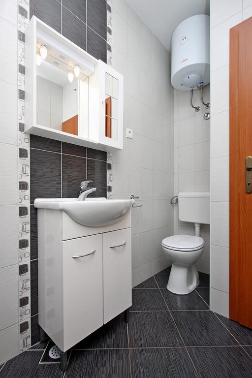 Apartmani Ruza Novalja Εξωτερικό φωτογραφία