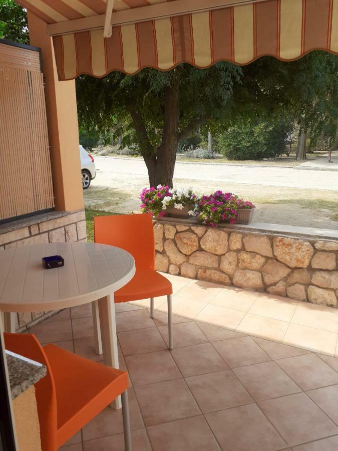 Apartmani Ruza Novalja Εξωτερικό φωτογραφία